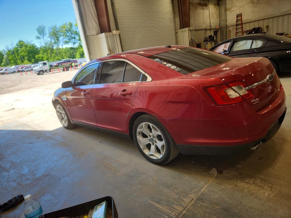 2010 Ford Taurus მანქანა იყიდება აუქციონზე, vin: 1FAHP2HW6AG101304, აუქციონის ნომერი: 55784826