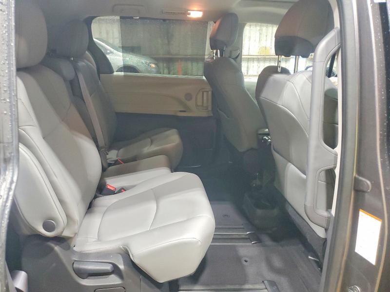 2022 Toyota Sienna მანქანა იყიდება აუქციონზე, vin: 5TDYRKEC6NS130277, აუქციონის ნომერი: 57442776