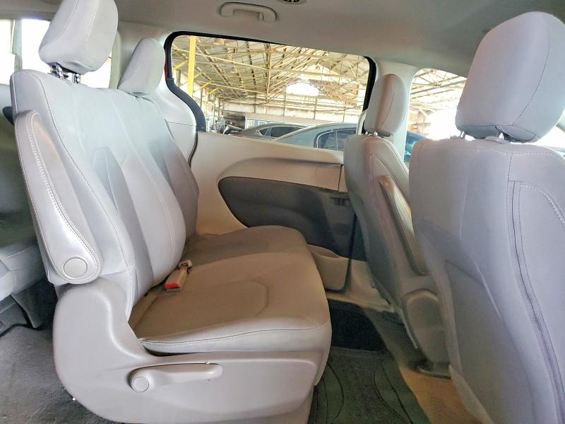 58333746 :رقم المزاد ، 2C4RC1AG4JR101663 vin ، 2018 Chrysler Pacifica مزاد بيع