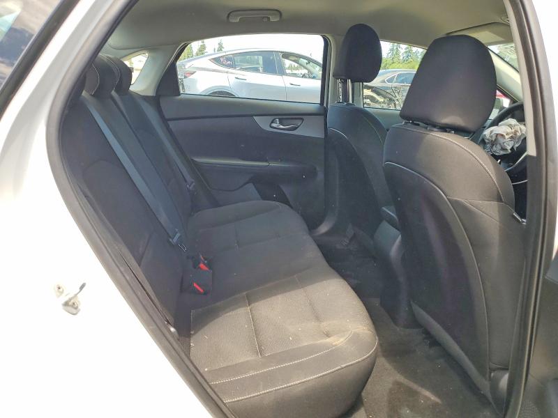 57875456 :رقم المزاد ، 3KPF24AD8ME364709 vin ، 2021 Kia Forte مزاد بيع