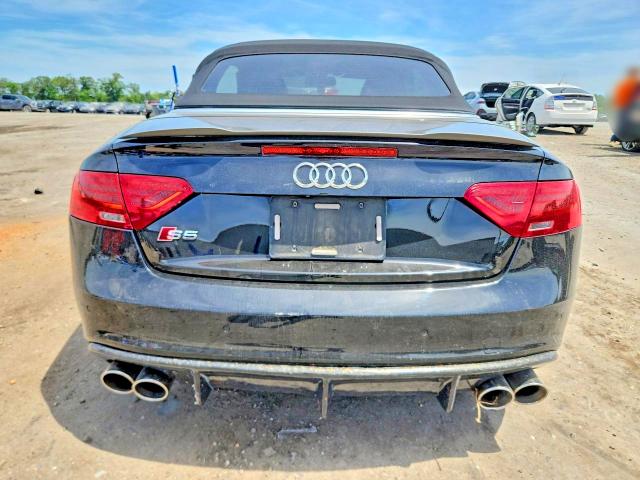 56181736 :رقم المزاد ، WAUCGAFH4DN002710 vin ، 2013 Audi S5 مزاد بيع