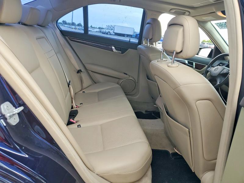 58718666 :رقم المزاد ، WDDGF54X69F234869 vin ، 2009 Mercedes-benz C مزاد بيع
