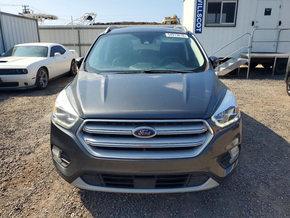 54913616 :رقم المزاد ، 1FMCU0J9XJUB95268 vin ، 2018 Ford Escape مزاد بيع