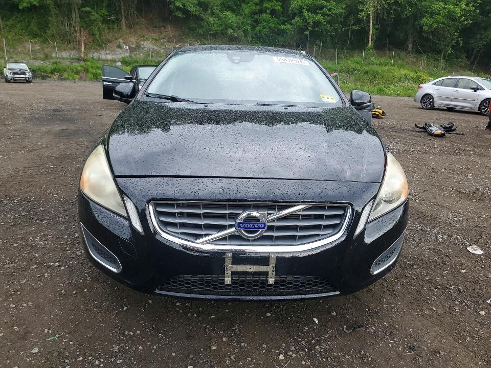 56832926 :رقم المزاد ، YV1622FS9C2038256 vin ، 2012 Volvo S60 مزاد بيع