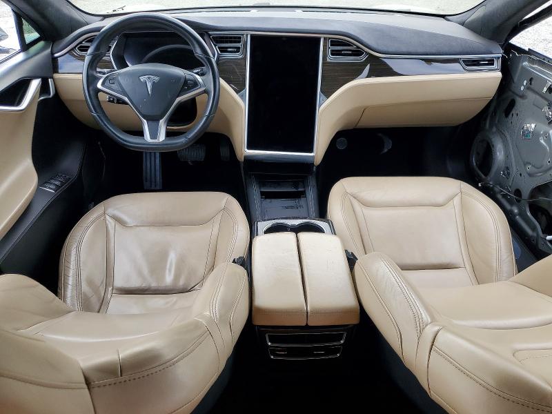 Продажа на аукционе авто 2015 Tesla Model S, vin: 5YJSA1E24FF113840, номер лота: 55938346