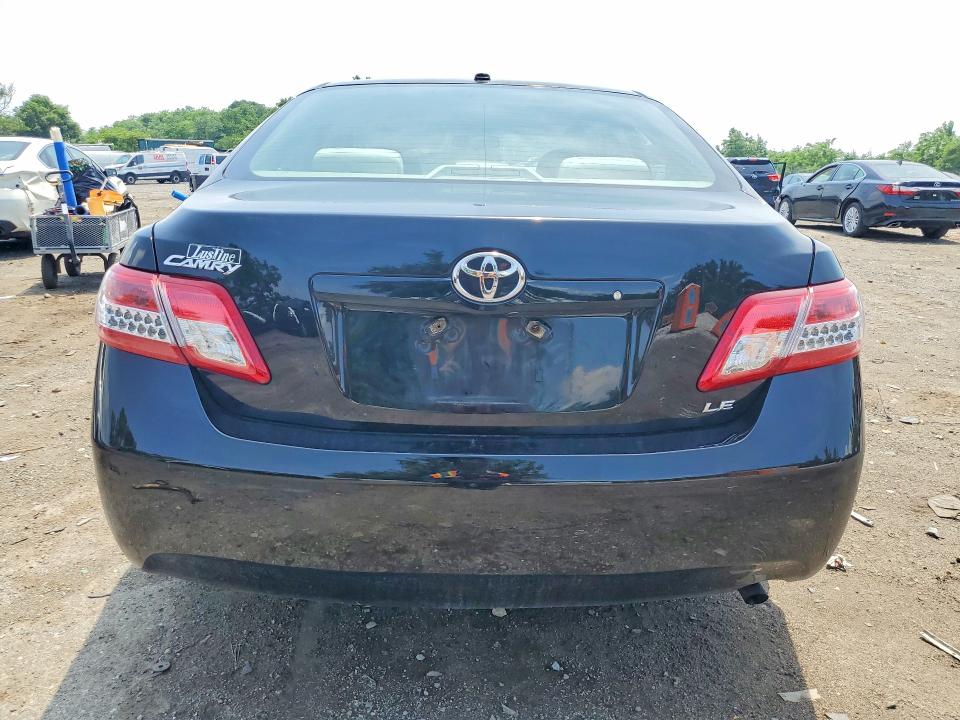 2011 Toyota Camry მანქანა იყიდება აუქციონზე, vin: 4T1BF3EK2BU228592, აუქციონის ნომერი: 57029456