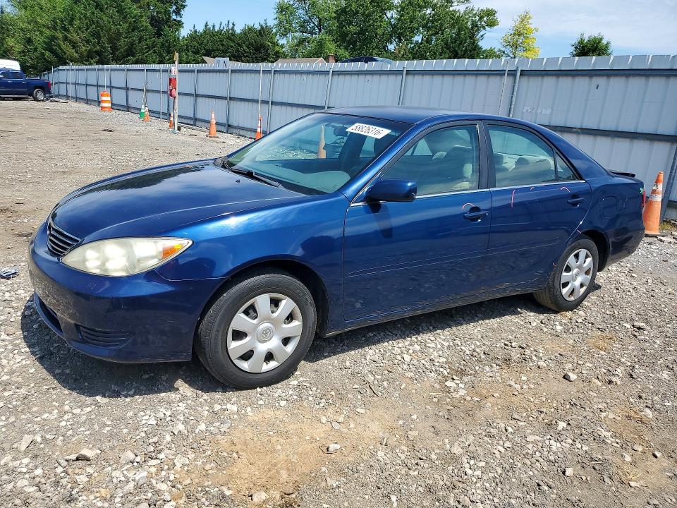58826316 :رقم المزاد ، 4T1BE30K05U382748 vin ، 2005 Toyota Camry مزاد بيع