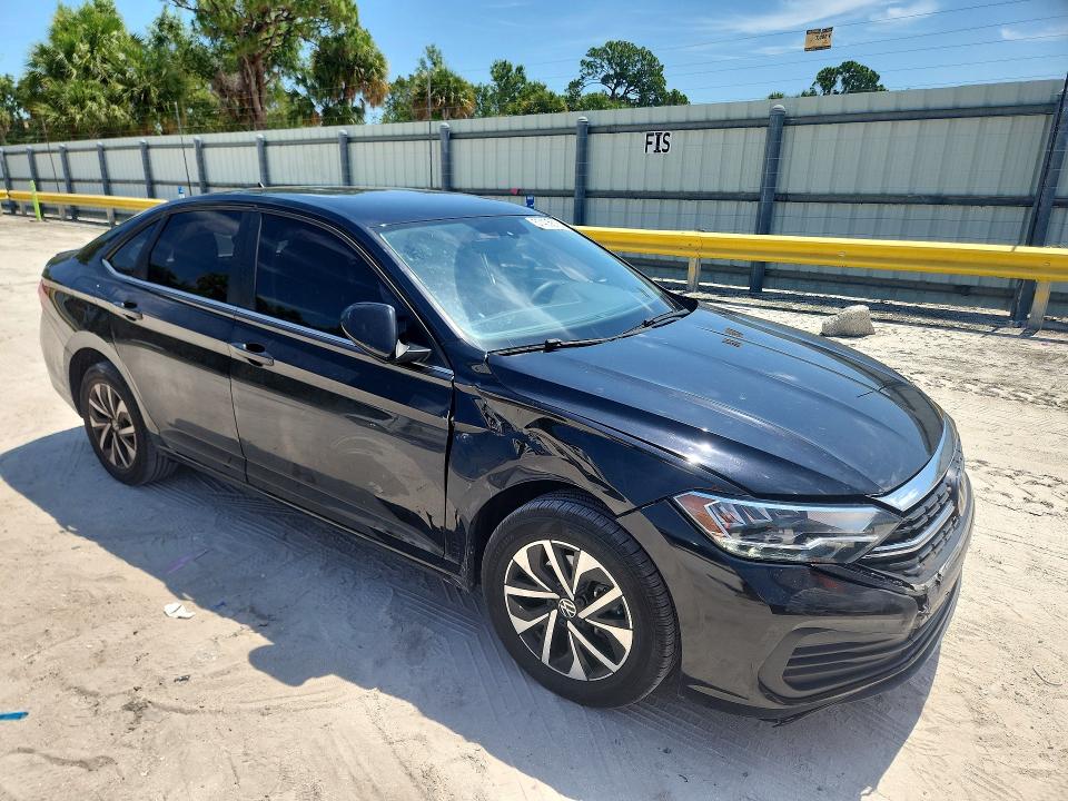 57405616 :رقم المزاد ، 3VW5M7BU8PM045176 vin ، 2023 Volkswagen Jetta مزاد بيع