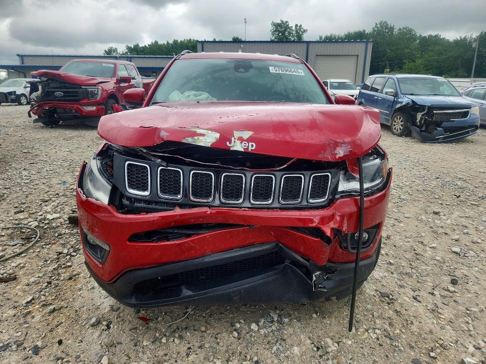 2018 Jeep Compass მანქანა იყიდება აუქციონზე, vin: 3C4NJDBB0JT331822, აუქციონის ნომერი: 57696646