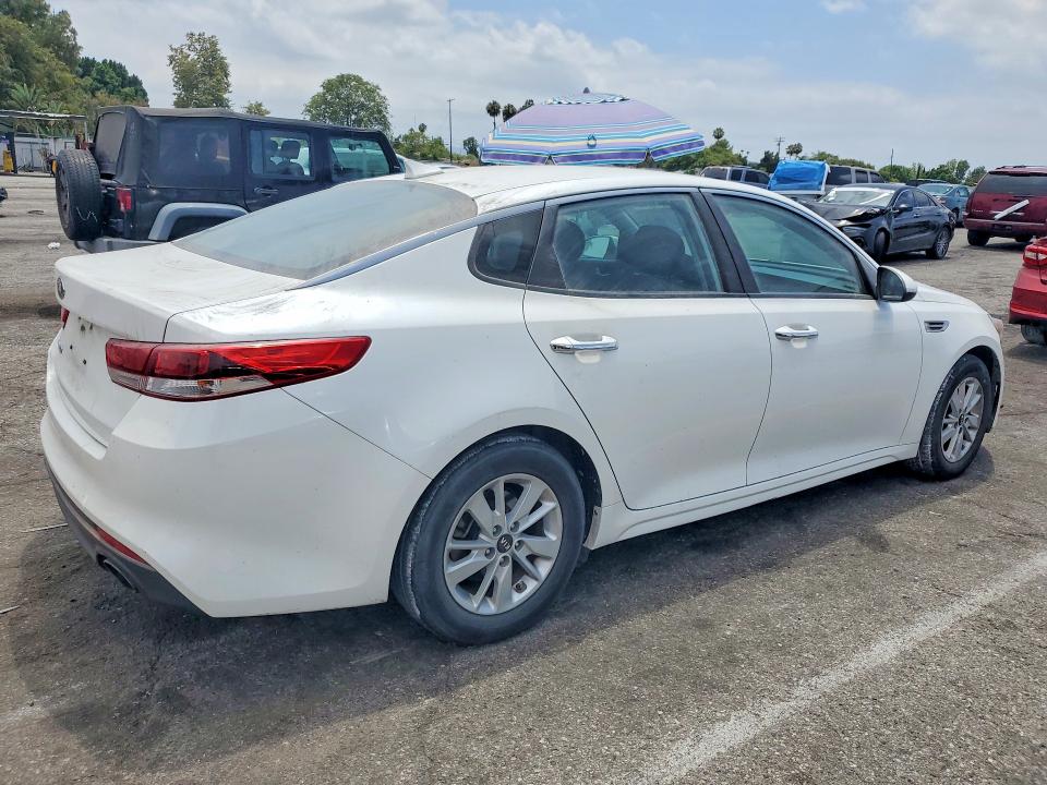 Продажа на аукционе авто 2016 Kia Optima, vin: KNAGT4L39G5103348, номер лота: 59302046