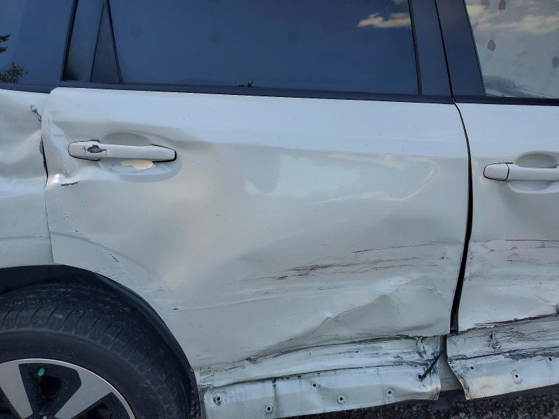 59281886 :رقم المزاد ، JF2SJAEC7JH589406 vin ، 2018 Subaru Forester مزاد بيع