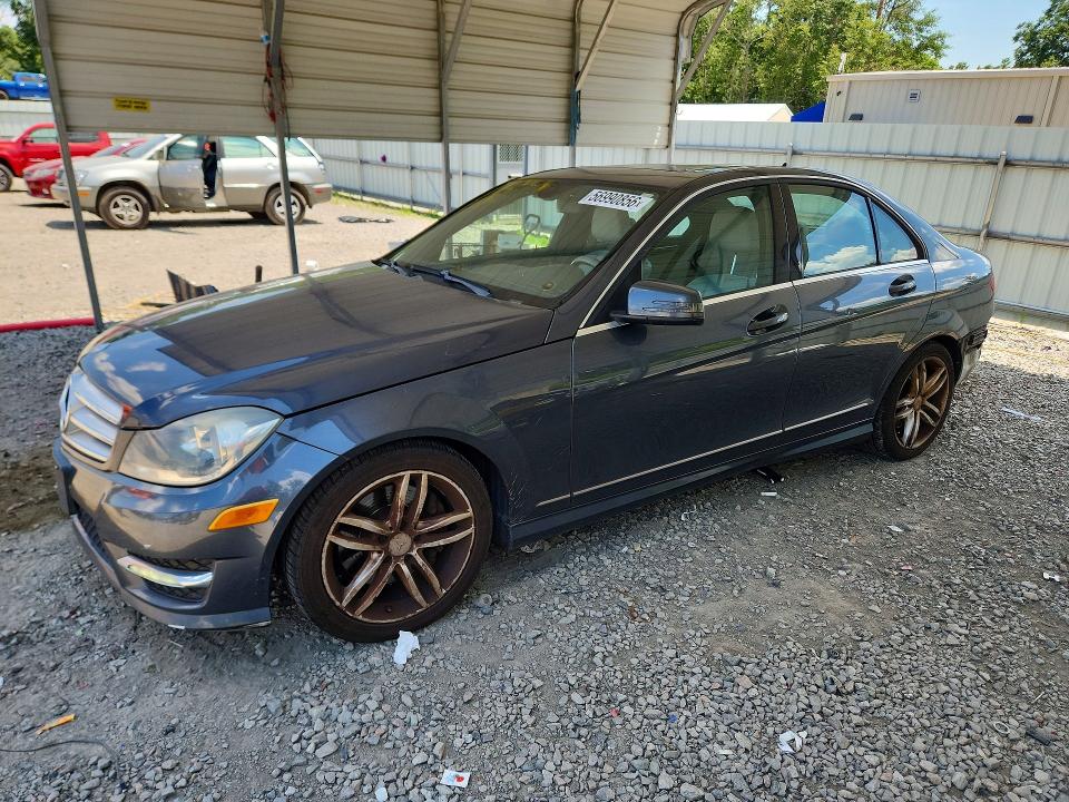 Продаж на аукціоні авто 2013 Mercedes-benz C, vin: WDDGF8AB4DR288527, номер лоту: 56990856