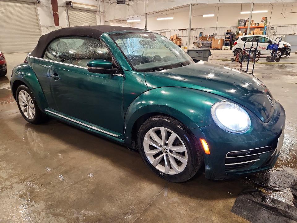 Продажа на аукционе авто 2017 Volkswagen Beetle, vin: 3VW517AT2HM809946, номер лота: 57914996
