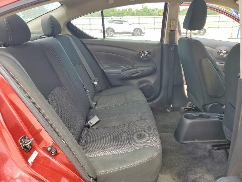 57571716 :رقم المزاد ، 3N1CN7AP3KL837921 vin ، 2019 Nissan Versa مزاد بيع