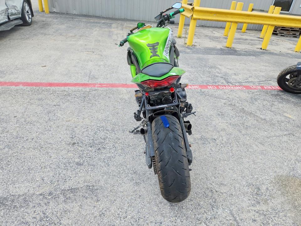 57149806 :رقم المزاد ، JKAZRCD18BA016729 vin ، 2011 Kawasaki Zr1000 مزاد بيع