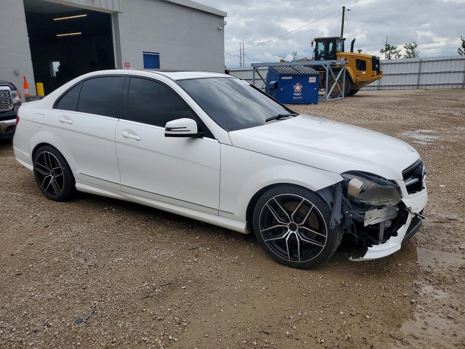56464406 :رقم المزاد ، WDDGF8AB0DR287553 vin ، 2013 Mercedes-benz C مزاد بيع