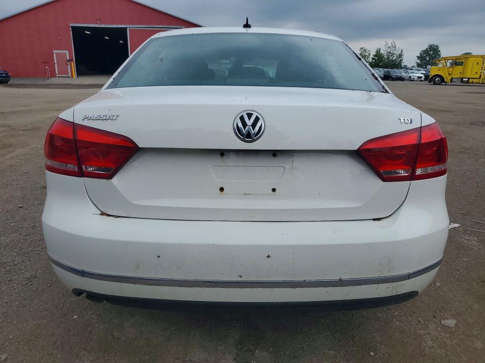 Продажа на аукционе авто 2013 Volkswagen Passat, vin: 1VWAN7A30DC011606, номер лота: 56853536