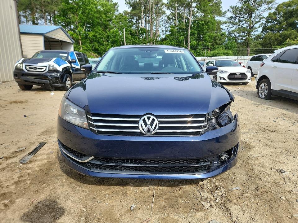57544726 :رقم المزاد ، 1VWBP7A30DC058522 vin ، 2013 Volkswagen Passat مزاد بيع