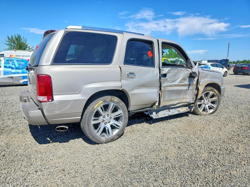 2004 Cadillac Escalade მანქანა იყიდება აუქციონზე, vin: 1GYEK63N64R228347, აუქციონის ნომერი: 57839846