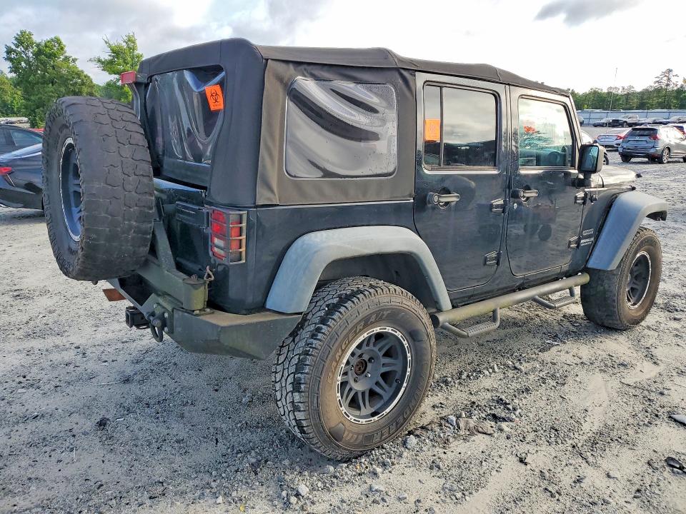 55691966 :رقم المزاد ، 1J4HA3H11BL500680 vin ، 2011 Jeep Wrangler Unlimited مزاد بيع