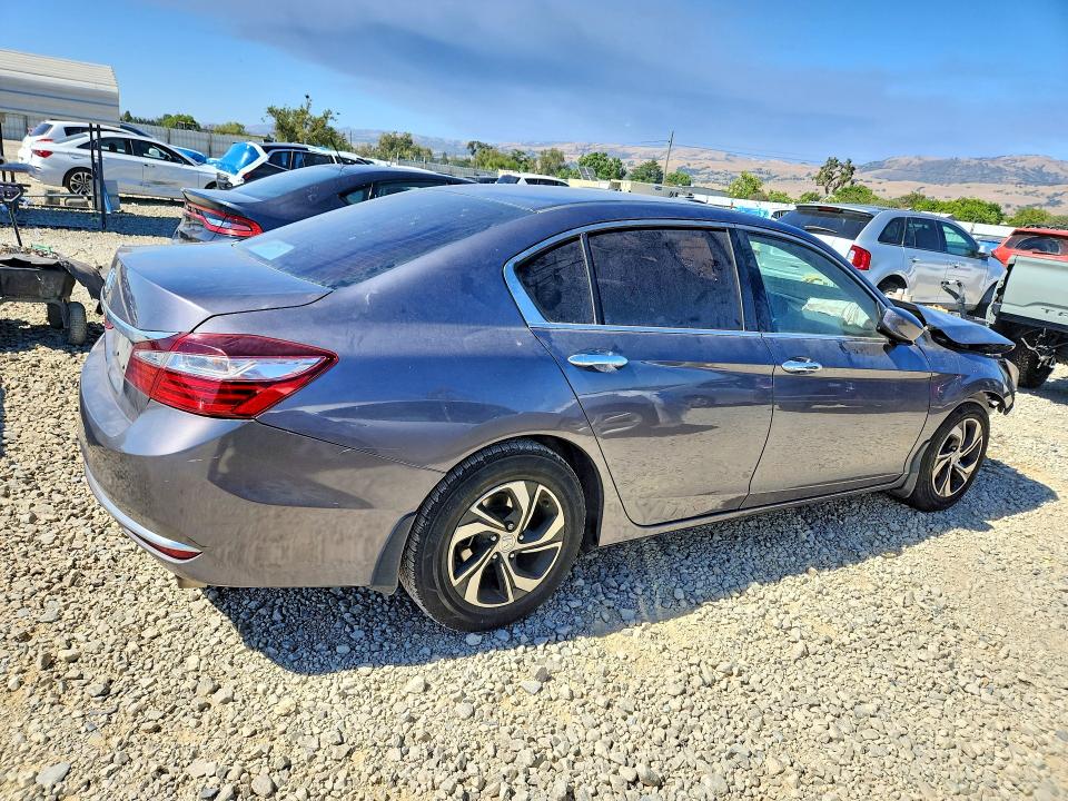 57021216 :رقم المزاد ، 1HGCR2F34HA256360 vin ، 2017 Honda Accord مزاد بيع