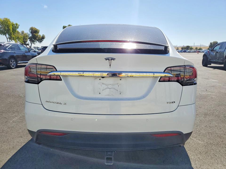 Продажа на аукционе авто 2017 Tesla Model X, vin: 5YJXCBE2XHF035119, номер лота: 58469986