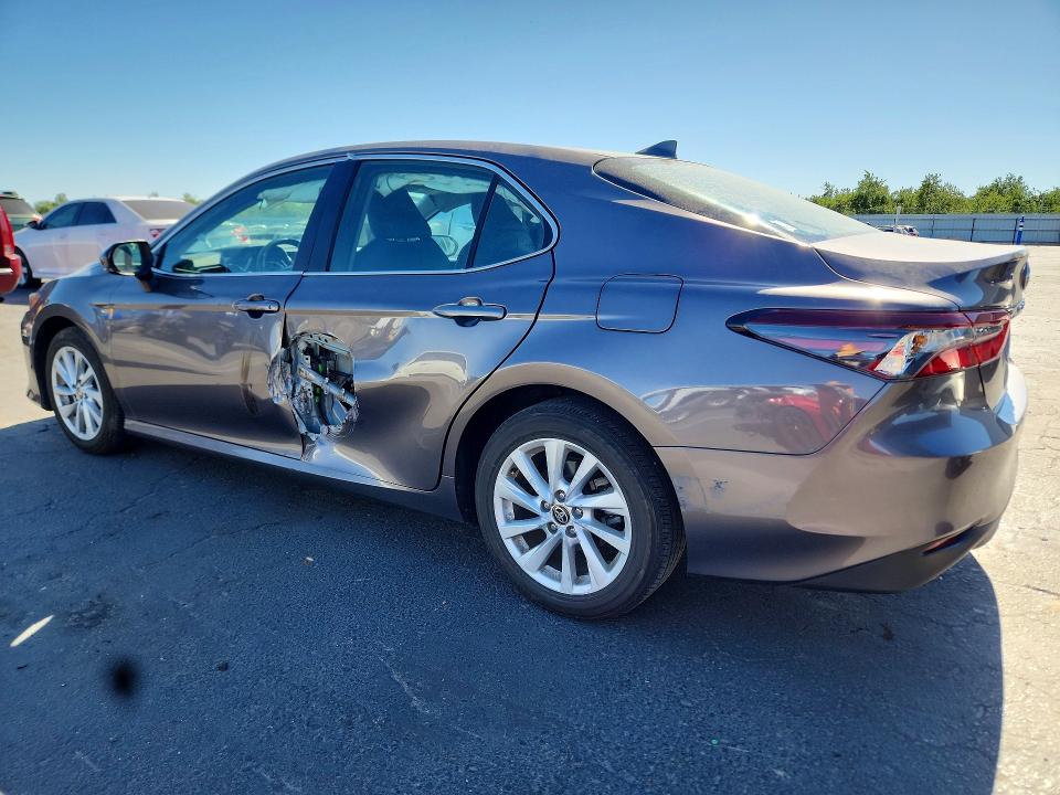 56843226 :رقم المزاد ، 4T1C11AK7RU870667 vin ، 2024 Toyota Camry مزاد بيع