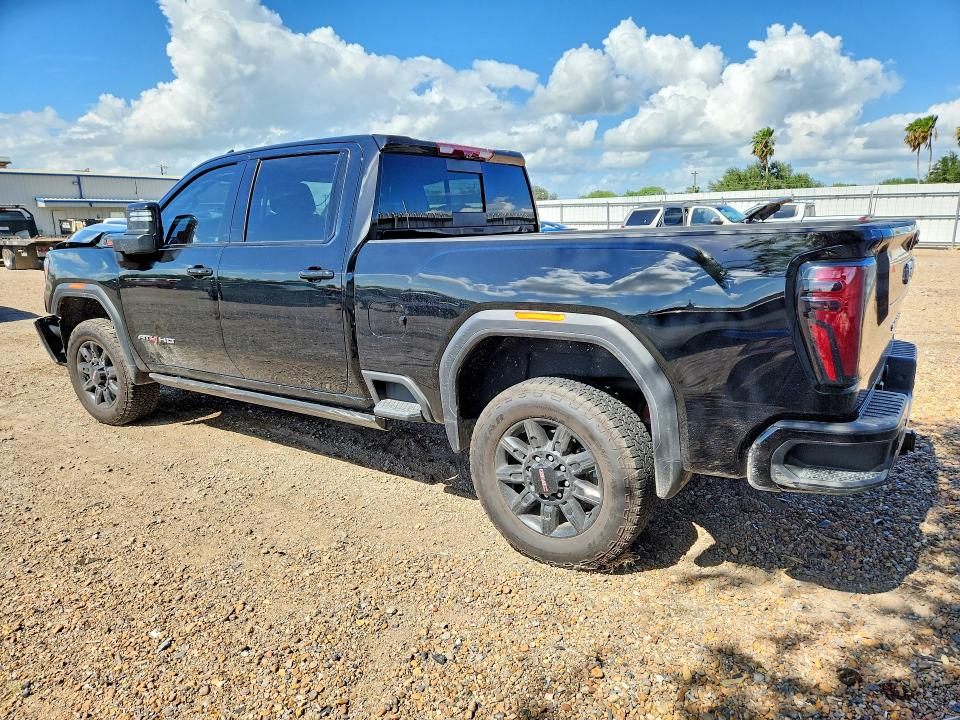 56700096 :رقم المزاد ، 1GT4UPEY5TF106118 vin ، 2026 Gmc Sierra مزاد بيع