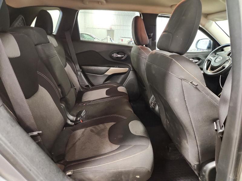 57779666 :رقم المزاد ، 1C4PJMCX4JD576082 vin ، 2018 Jeep Cherokee مزاد بيع
