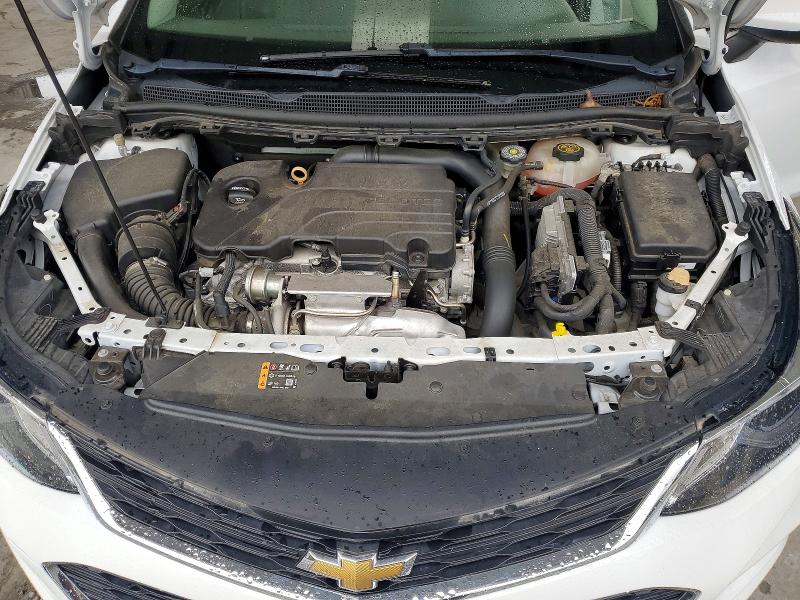 56401546 :رقم المزاد ، 1G1BE5SM0J7240125 vin ، 2018 Chevrolet Cruze مزاد بيع