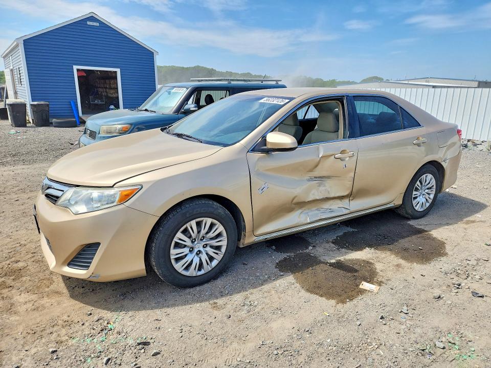 56232126 :رقم المزاد ، 4T1BF1FK0CU015077 vin ، 2012 Toyota Camry مزاد بيع