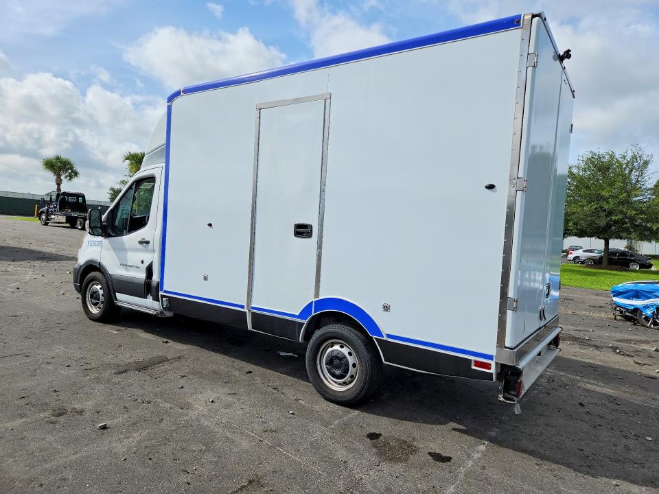 55569206 :رقم المزاد ، 1FDBW5Z83MKA84298 vin ، 2021 Ford Transit مزاد بيع
