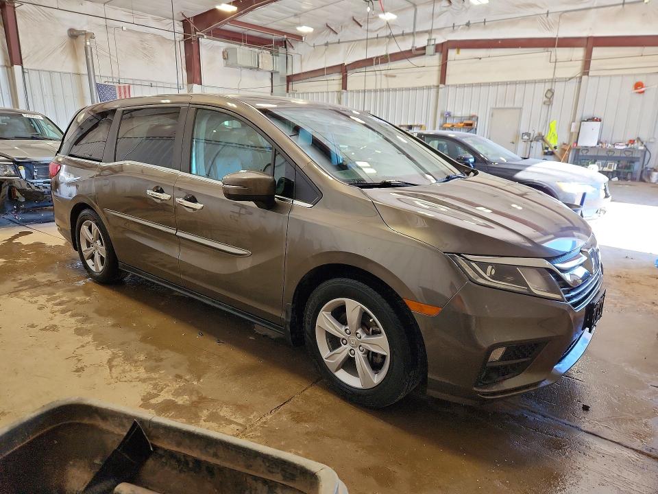 55390976 :رقم المزاد ، 5FNRL6H78KB138506 vin ، 2019 Honda Odyssey مزاد بيع