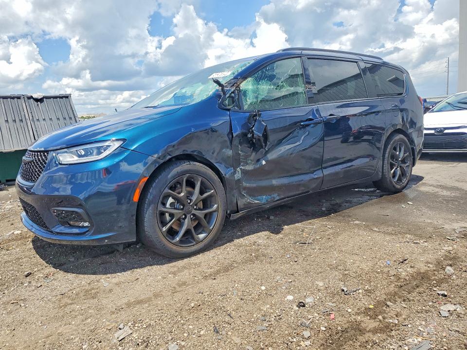 Auction sale of the 2025 Chrysler Pacifica, vin: 2C4RC1GG4SR582846, lot number: 58308946