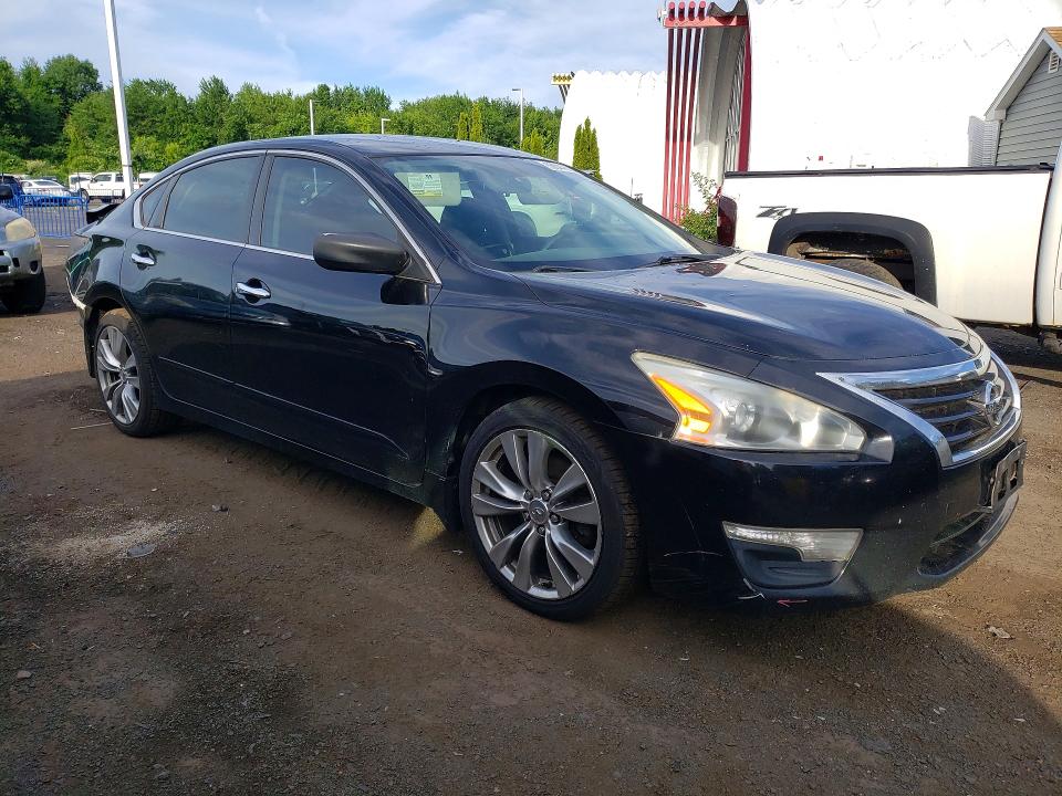 2015 Nissan Altima მანქანა იყიდება აუქციონზე, vin: 1N4AL3AP6FN357063, აუქციონის ნომერი: 56644606