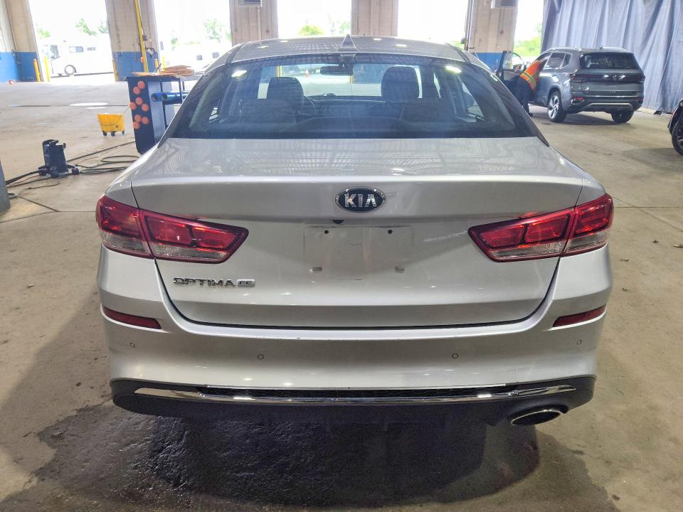 2020 Kia Optima მანქანა იყიდება აუქციონზე, vin: 5XXGT4L30LG418287, აუქციონის ნომერი: 57400726