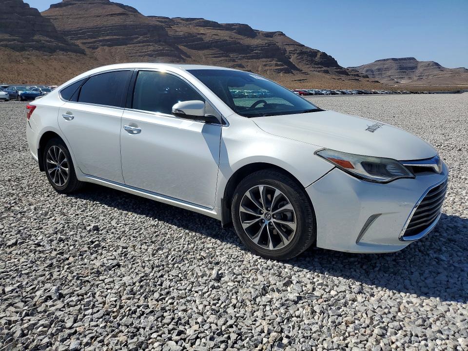 59191186 :رقم المزاد ، 4T1BK1EB9JU269722 vin ، 2018 Toyota Avalon مزاد بيع