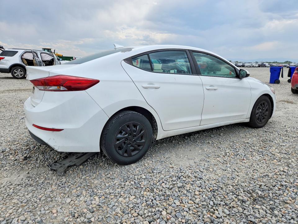59179606 :رقم المزاد ، 5NPD74LF7HH182816 vin ، 2017 Hyundai Elantra مزاد بيع