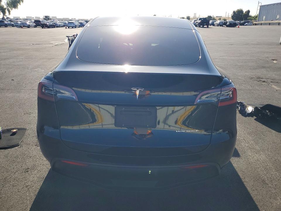 2021 Tesla Model Y მანქანა იყიდება აუქციონზე, vin: 5YJYGDEEXMF272637, აუქციონის ნომერი: 56182956