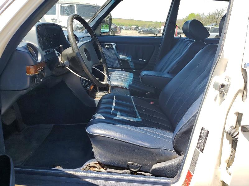 56046706 :رقم المزاد ، WDBAB23A3DB403204 vin ، 1983 Mercedes-benz 240 مزاد بيع