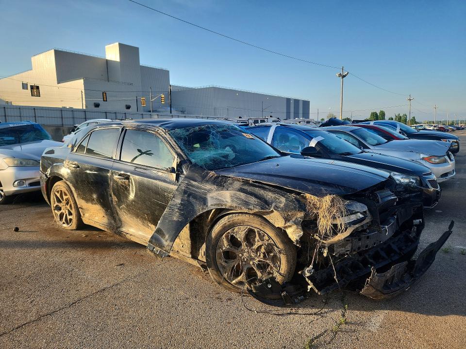 Продаж на аукціоні авто 2015 Chrysler 300, vin: 2C3CCAGG3FH892430, номер лоту: 55166486