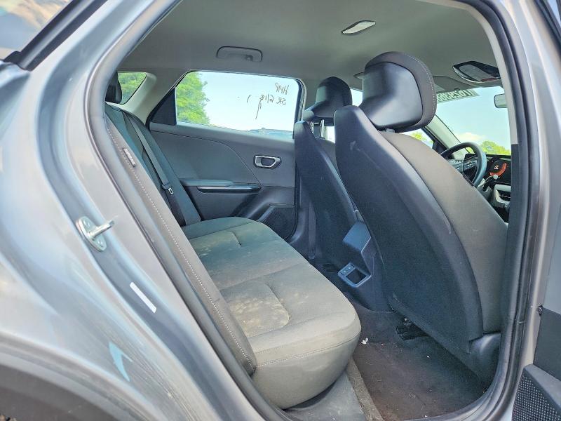 2025 Kia K4 მანქანა იყიდება აუქციონზე, vin: 3KPFT4DE5SE100801, აუქციონის ნომერი: 76293685