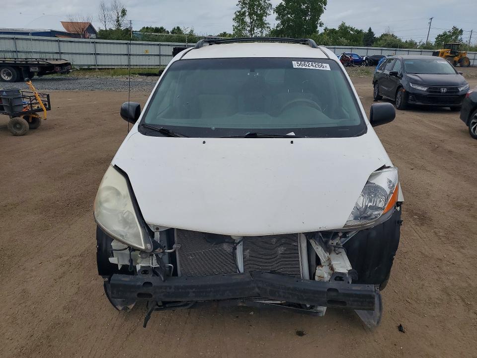 56624266 :رقم المزاد ، 5TDKK4CC0AS291615 vin ، 2010 Toyota Sienna مزاد بيع