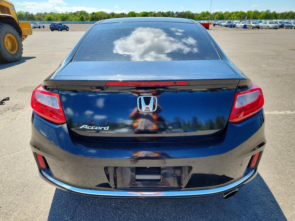 51922816 :رقم المزاد ، 1HGCT1B79FA005268 vin ، 2015 Honda Accord مزاد بيع