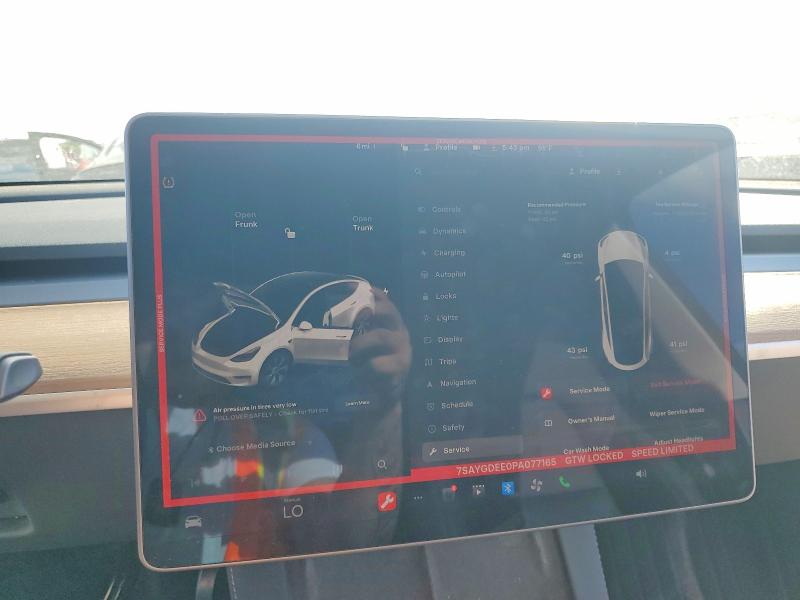 55132446 :رقم المزاد ، 7SAYGDEE0PA077165 vin ، 2023 Tesla Model Y مزاد بيع