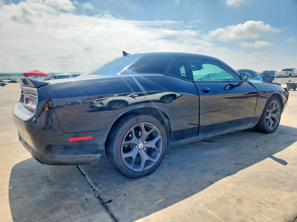 55467246 :رقم المزاد ، 2C3CDZAGXJH111013 vin ، 2018 Dodge Challenger مزاد بيع