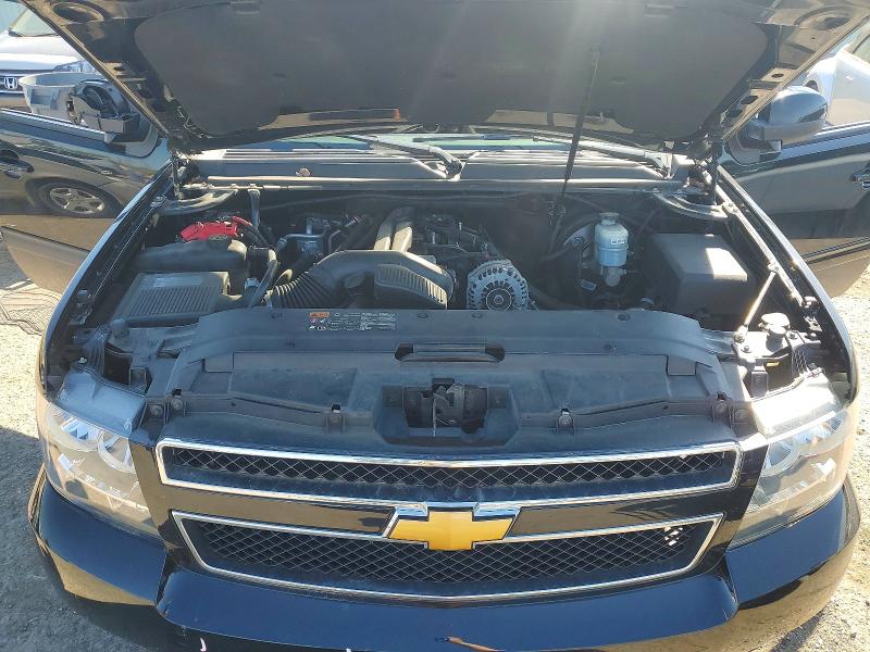 2013 Chevrolet Suburban მანქანა იყიდება აუქციონზე, vin: 1GNSKHE78DR361301, აუქციონის ნომერი: 78684995