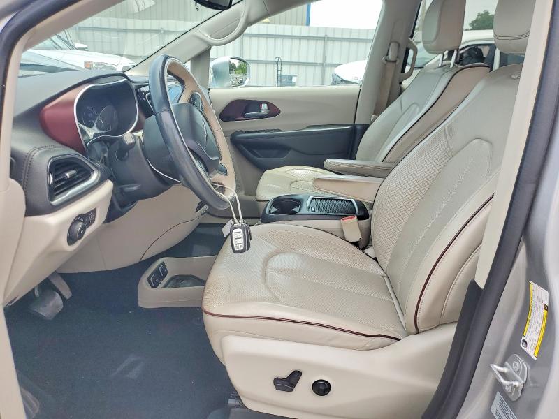 56370186 :رقم المزاد ، 2C4RC1GG3HR648179 vin ، 2017 Chrysler Pacifica مزاد بيع