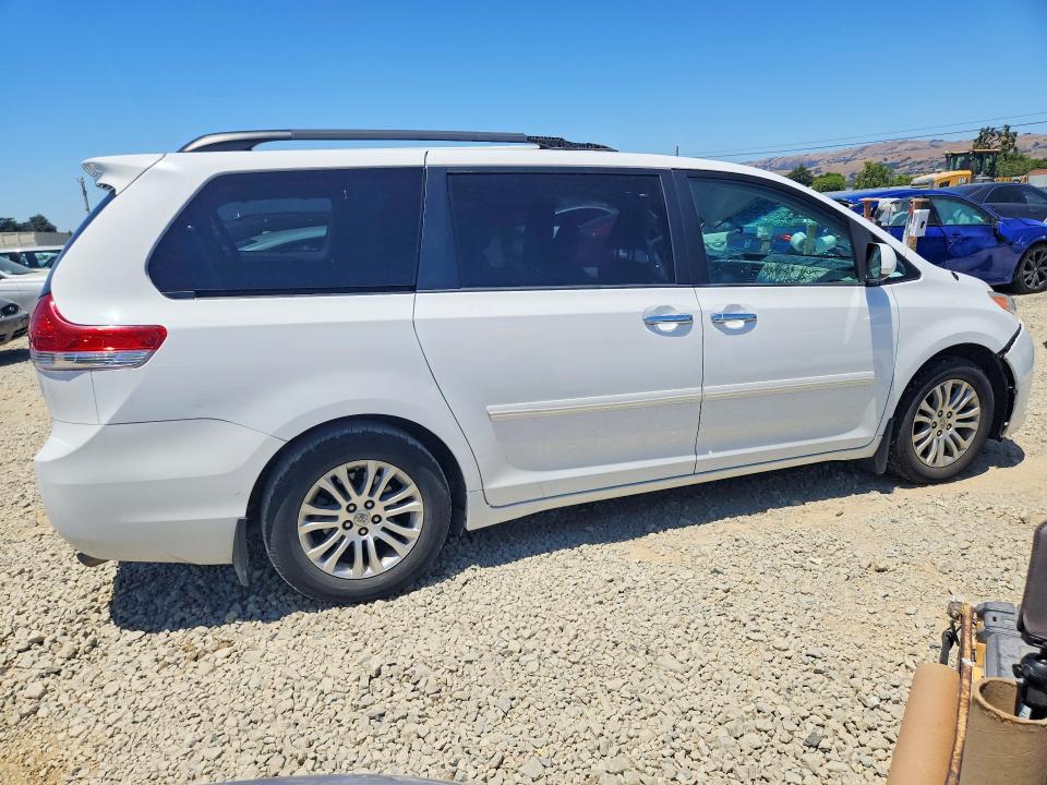 Продаж на аукціоні авто 2013 Toyota Sienna, vin: 5TDYK3DC4DS384872, номер лоту: 57770056