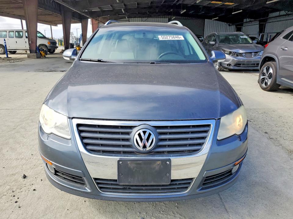 55275846 :رقم المزاد ، WVWXM9AN5AE075055 vin ، 2010 Volkswagen Passat مزاد بيع